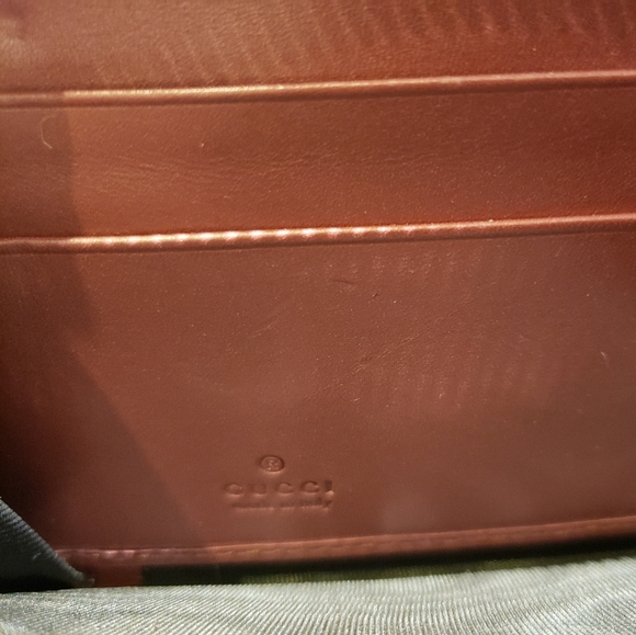 Gucci - Metallic Guccissima Heart logo zip around - Picture 4 of 7